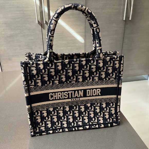 CHRISTIAN DIOR small Oblique BOOK TOTE - Picture 6 of 7